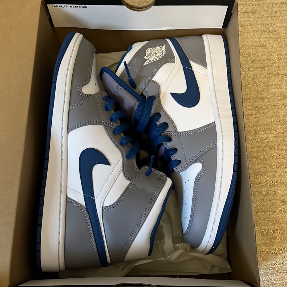 Air Jordan 1 Mid